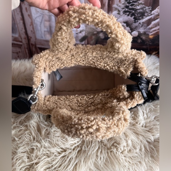 Marc Jacobs Teddy the tote bag small beige EUC - Picture 7 of 16